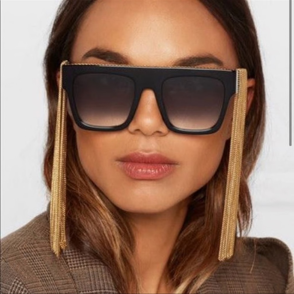 STELLA MCCARTNEY BADDIE FRINGE GOLD CHAIN FALABELLA SUNGLASSES